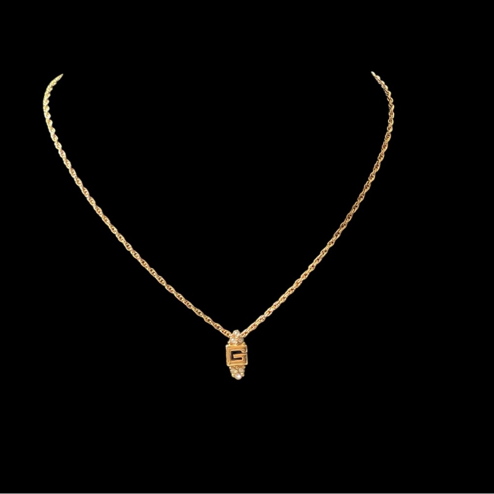Givenchy Authentic  Gold Small  Pendant  Necklace-Preowned Stamped